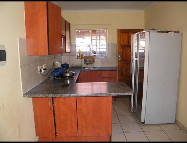 2 BEDROOM APARTMENT FOR SALE IN THE ORCHARDS